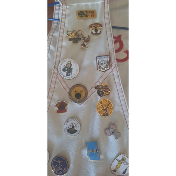 Vintage Elks Lady Vest- 55 unique pins- Bowling, 84 Olympics, more! 57 total - Picture 8 of 12